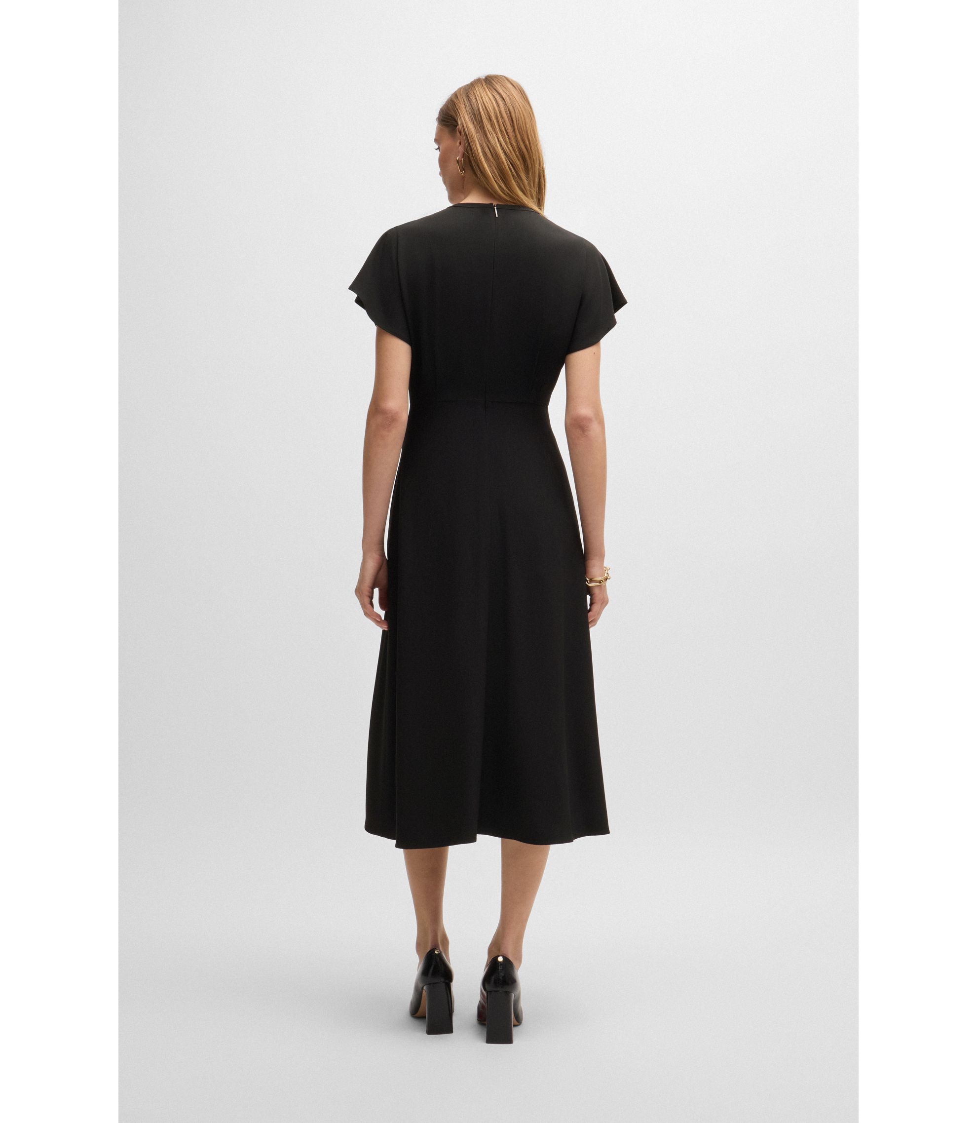 hbna50518861_001_310?wid=1980&