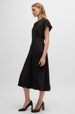 Keyhole-neckline dress with pliss&eacute; insert, Black