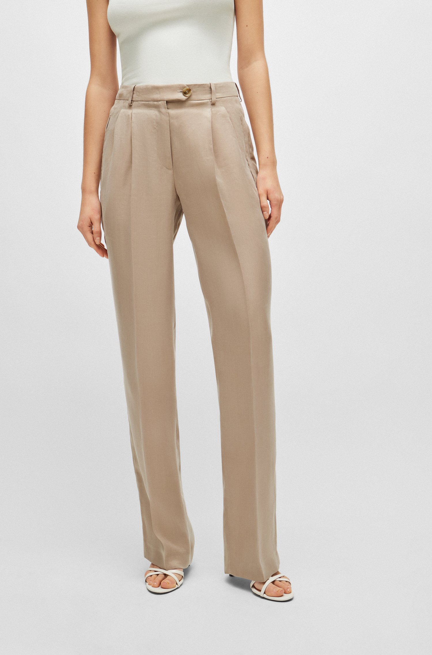 High-waisted trousers with a wide leg