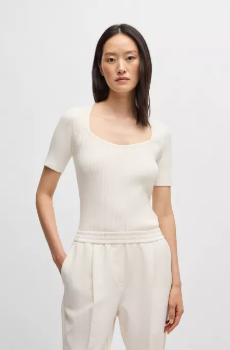 Square-neck short-sleeved sweater in ribbed stretch fabric