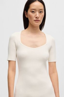 Vestido slim fit en tejido el&aacute;stico de canal&eacute;, Blanco