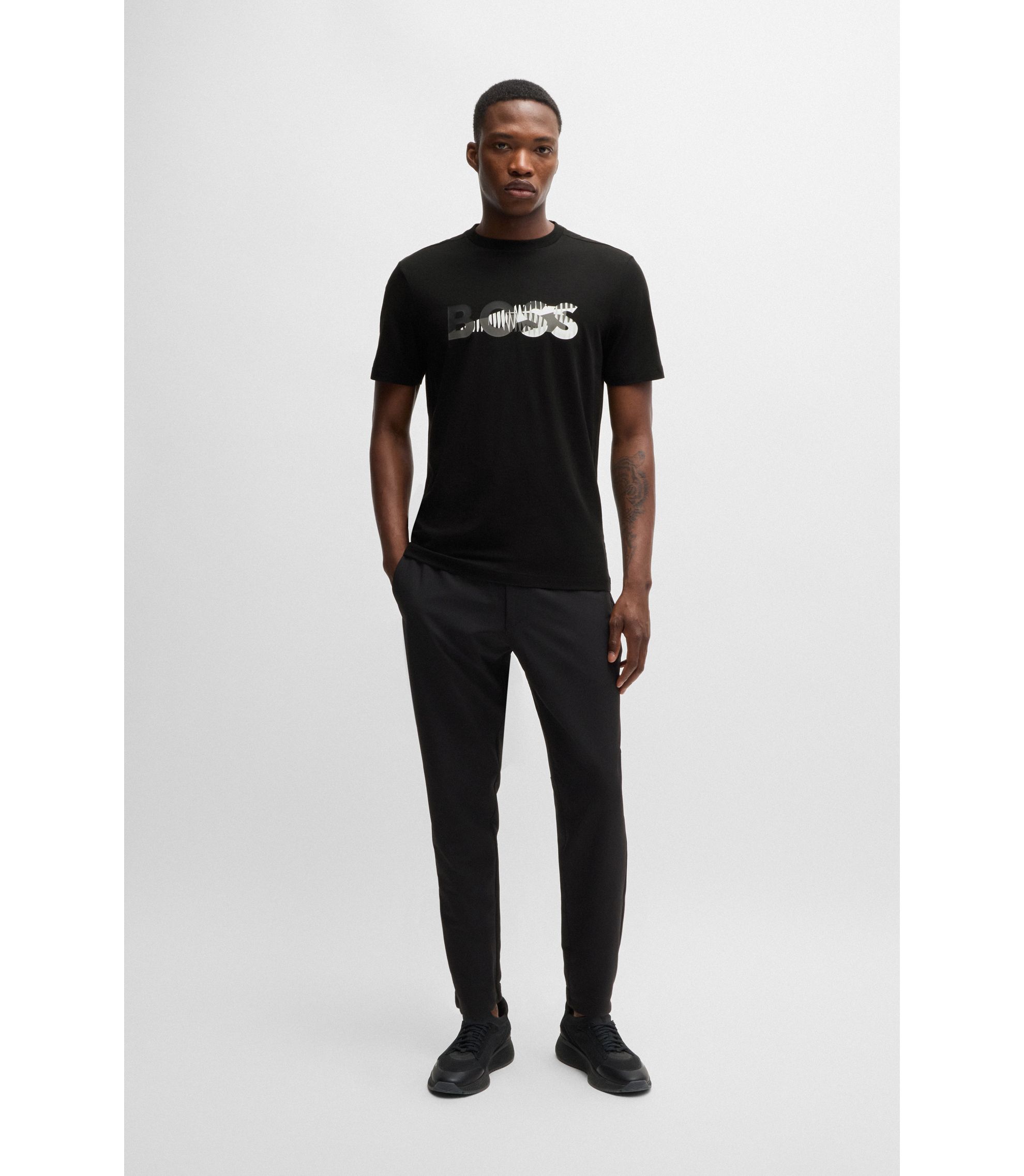 BOSS - T-shirt with skate artwork - Black