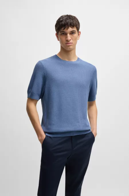 Short-sleeved sweater in a regular fit