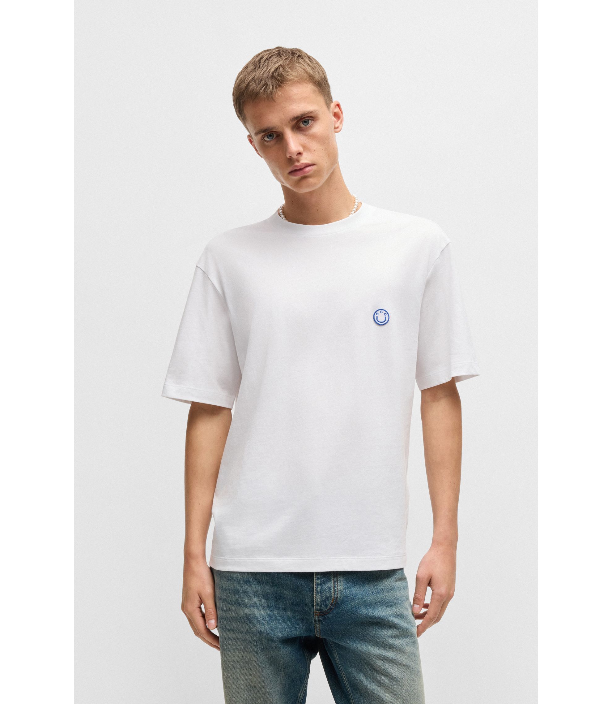 HUGO BOSS Tシャツ スマイル　Happy hugo HUGO - Oversized-fit T-shirt in cotton with Happy HUGO logo