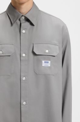 Camisa de sarga de algod&oacute;n con etiqueta con logo, Gris claro