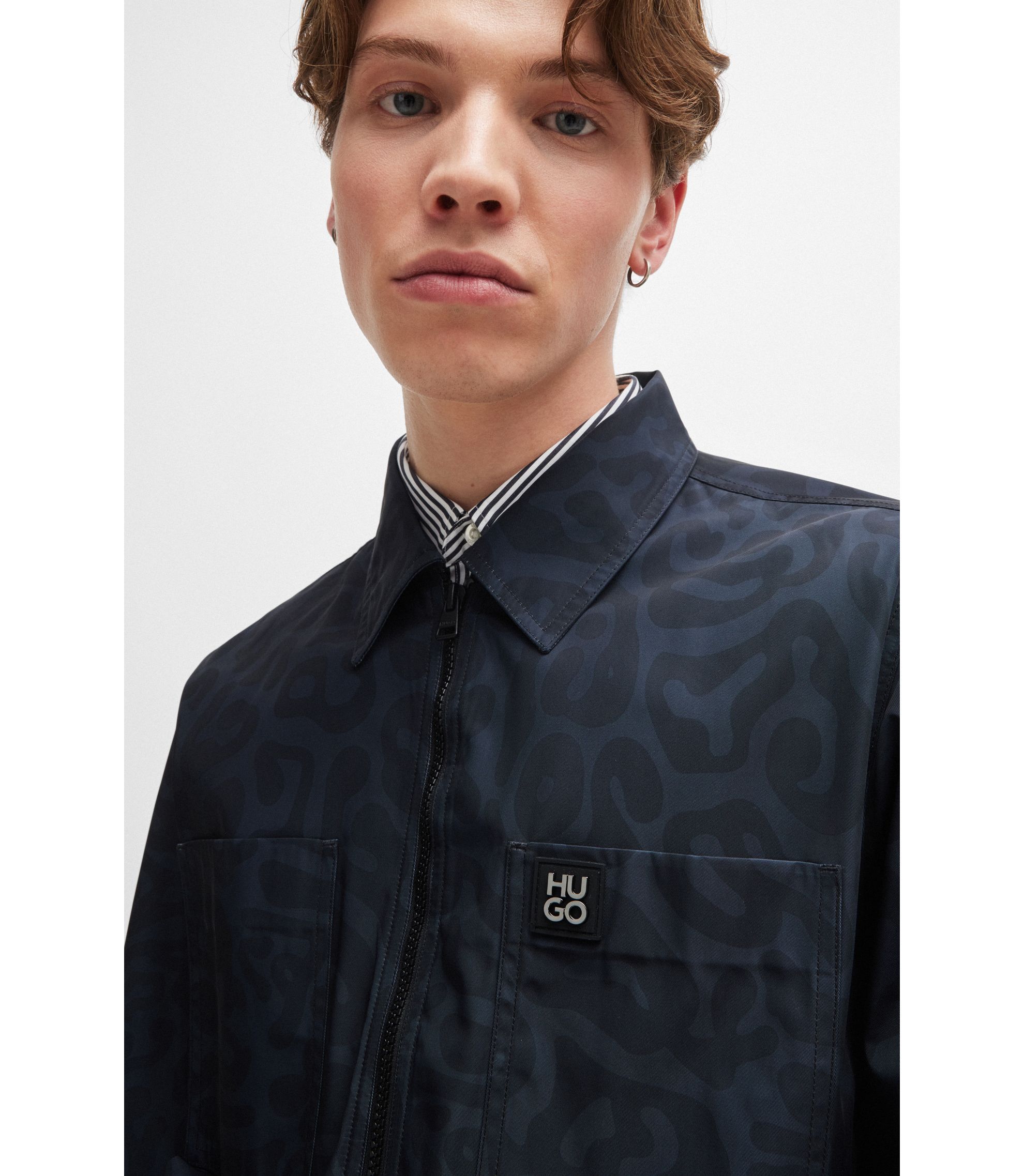 hbna50520092_009_340?wid=1980&