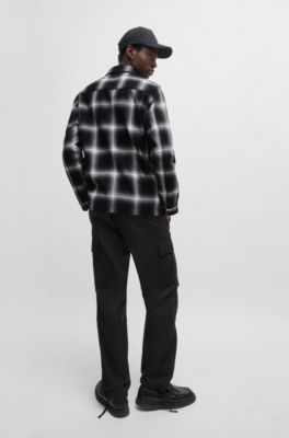Camisa oversize fit en sarga de algod&oacute;n a cuadros, Negro
