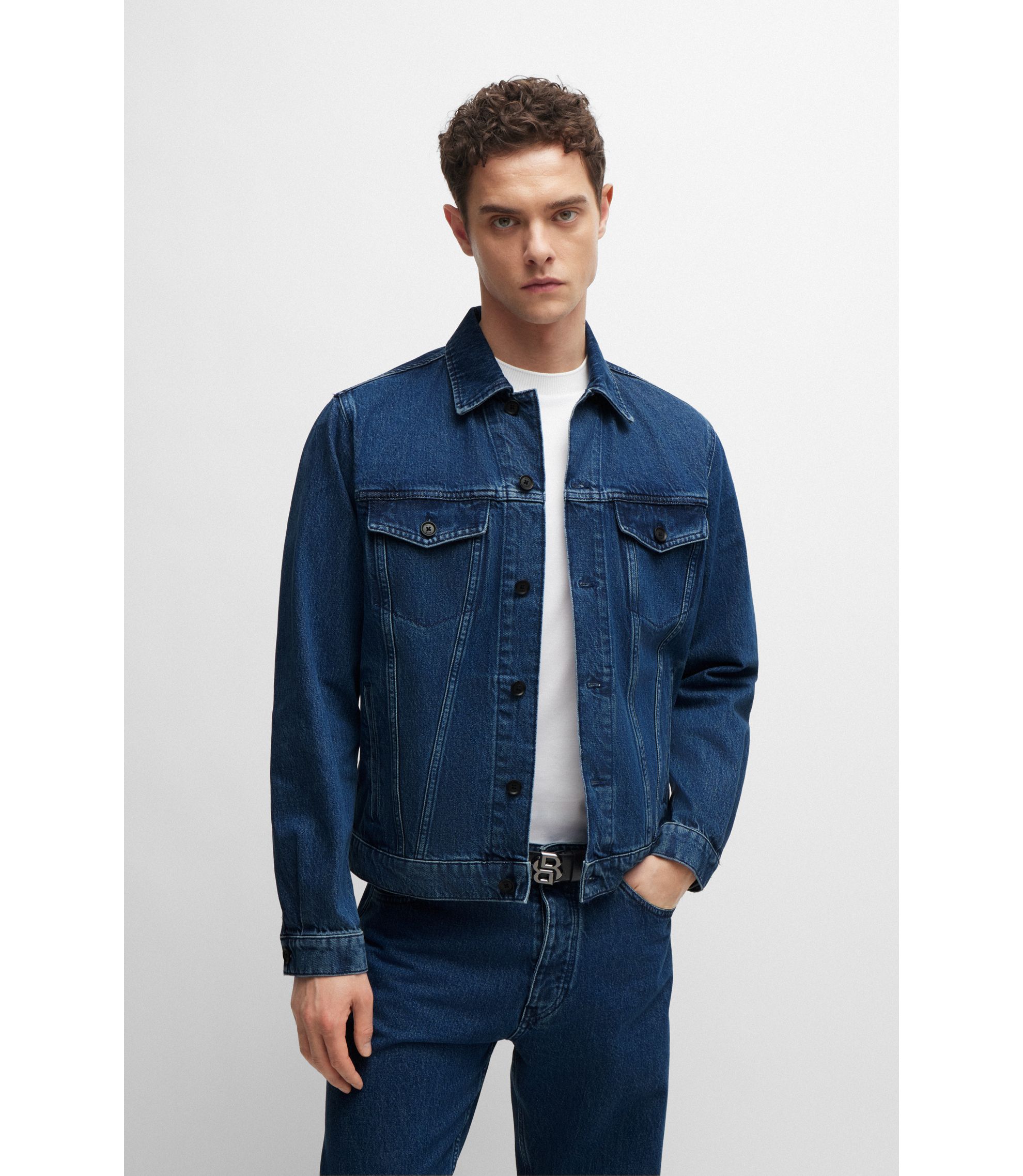 hbna50520588_425_350?wid=1980&