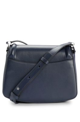 Bolso de piel con solapa, herrajes de la marca y monograma, Azul oscuro