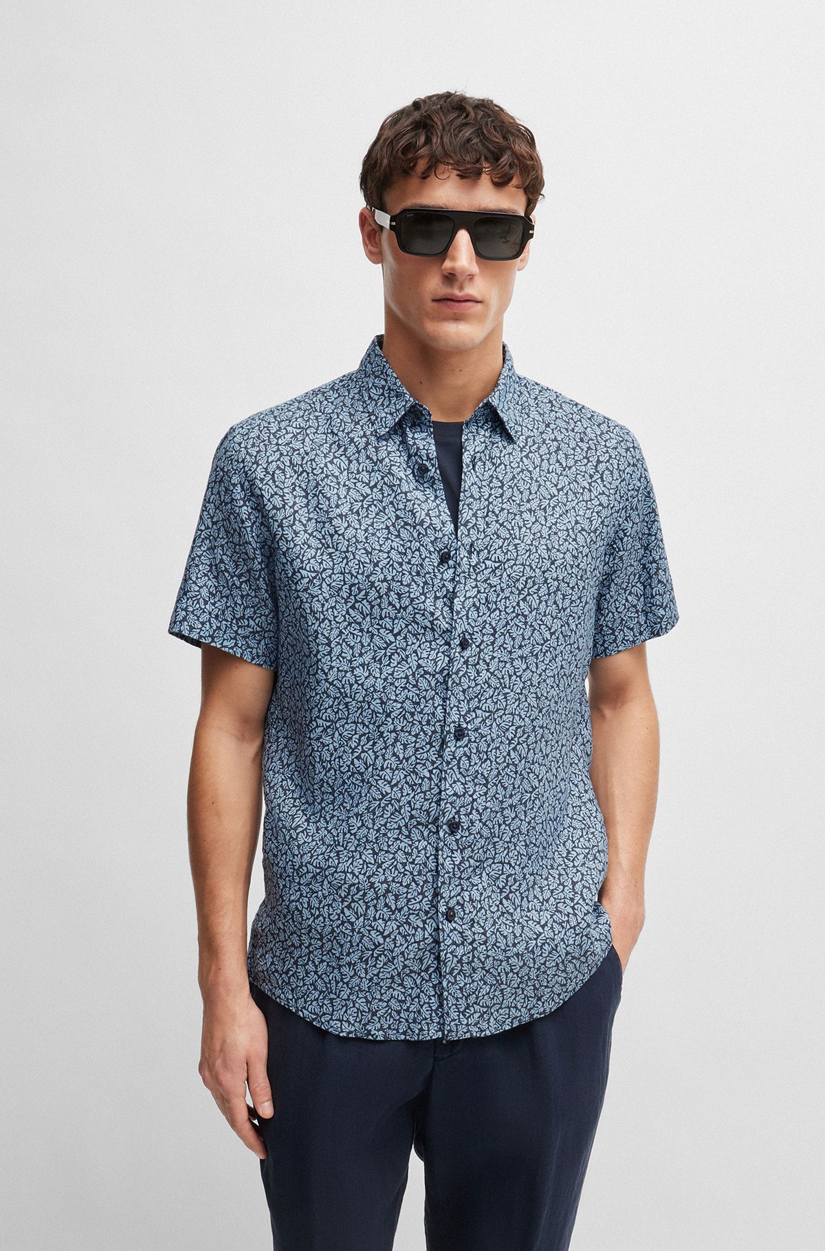 Slim-fit shirt in printed stretch-linen chambray, Light Blue