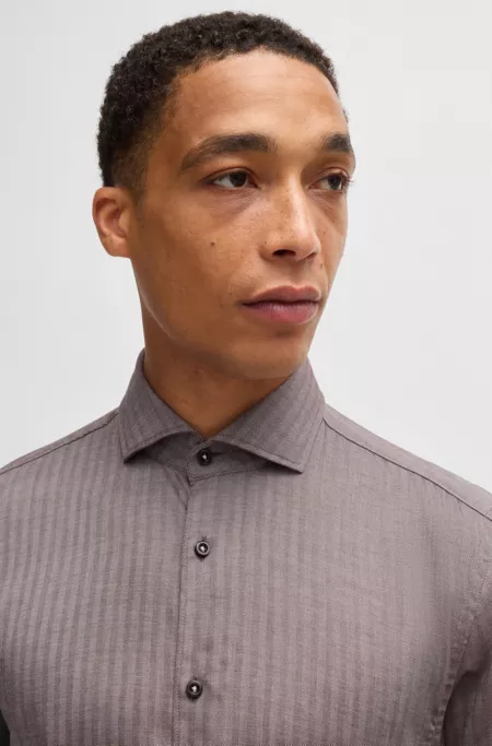 Casual-fit shirt in herringbone twill