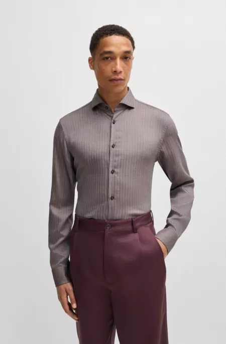 Casual-fit shirt in herringbone twill