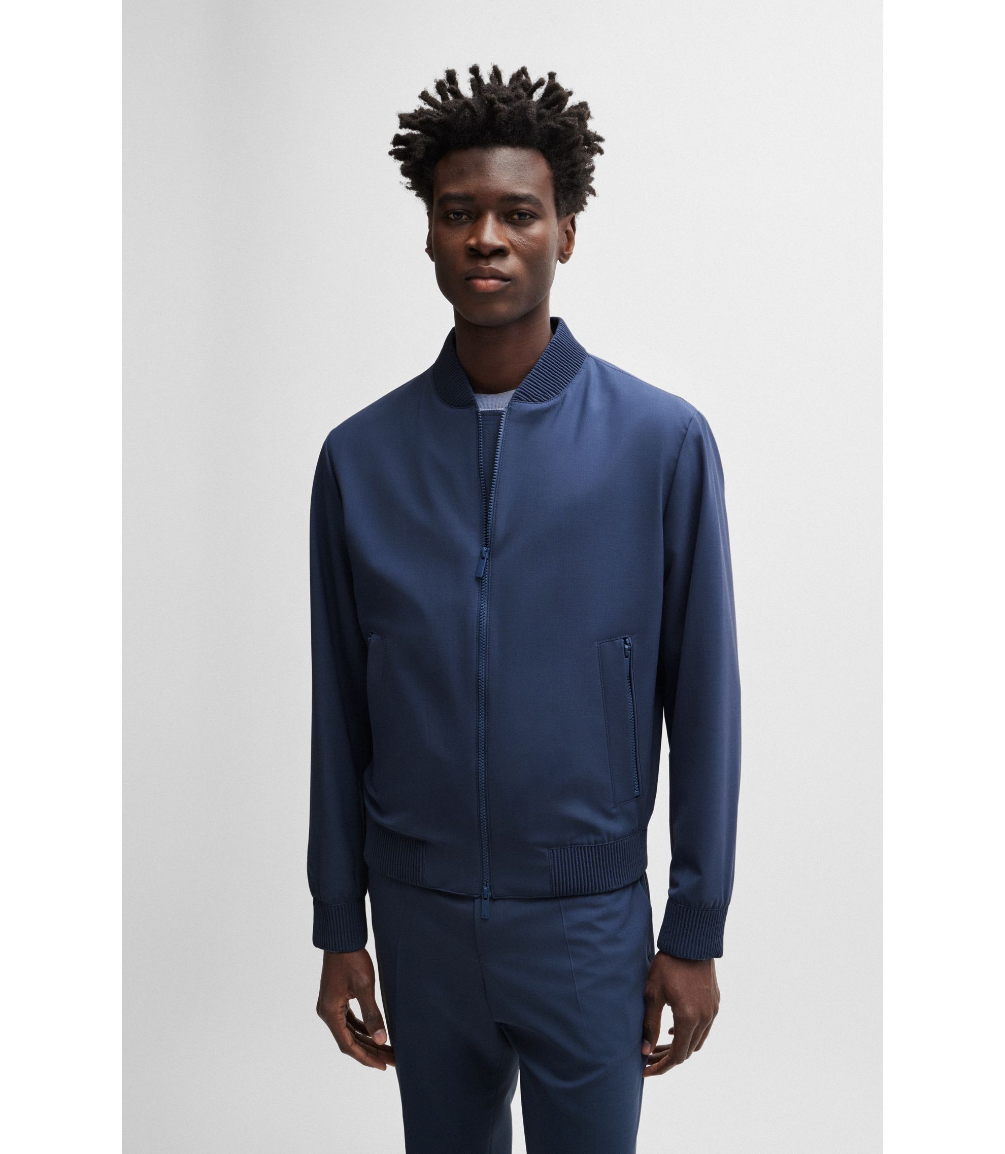 hbna50521581_412_350?wid=1980&