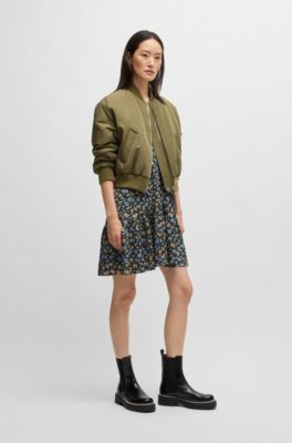 V-neck dress printed satin with gathered sleeves