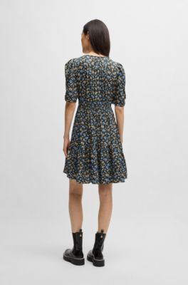 V-neck dress printed satin with gathered sleeves