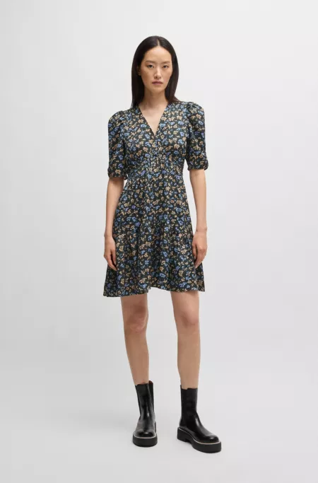 V-neck dress in printed satin with gathered sleeves