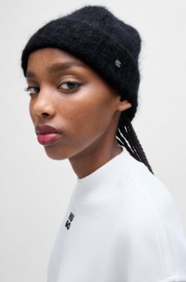 Ribbed beanie hat with stacked-logo trim, Black
