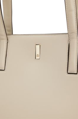 Leather shopper bag with signature hardware, Light Beige
