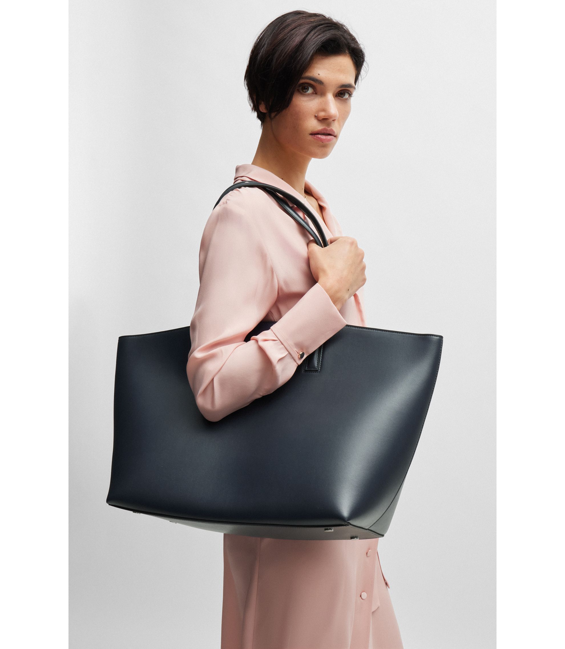 hbna50523238_406_340?wid=1980&