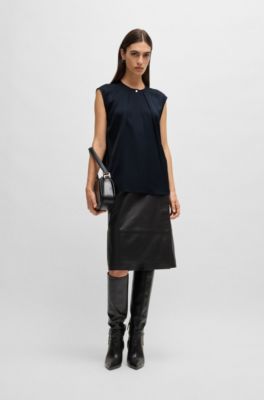 Fitted sleeveless blouse in stretch silk with concealed placket, Dark Blue