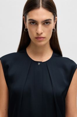 Fitted sleeveless blouse in stretch silk with concealed placket, Dark Blue
