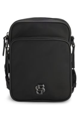 Bolso mensajero con monograma Double&nbsp;B met&aacute;lico, Negro