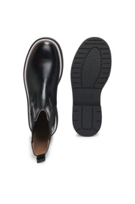 Leather Chelsea boots with Double B monogram, Black