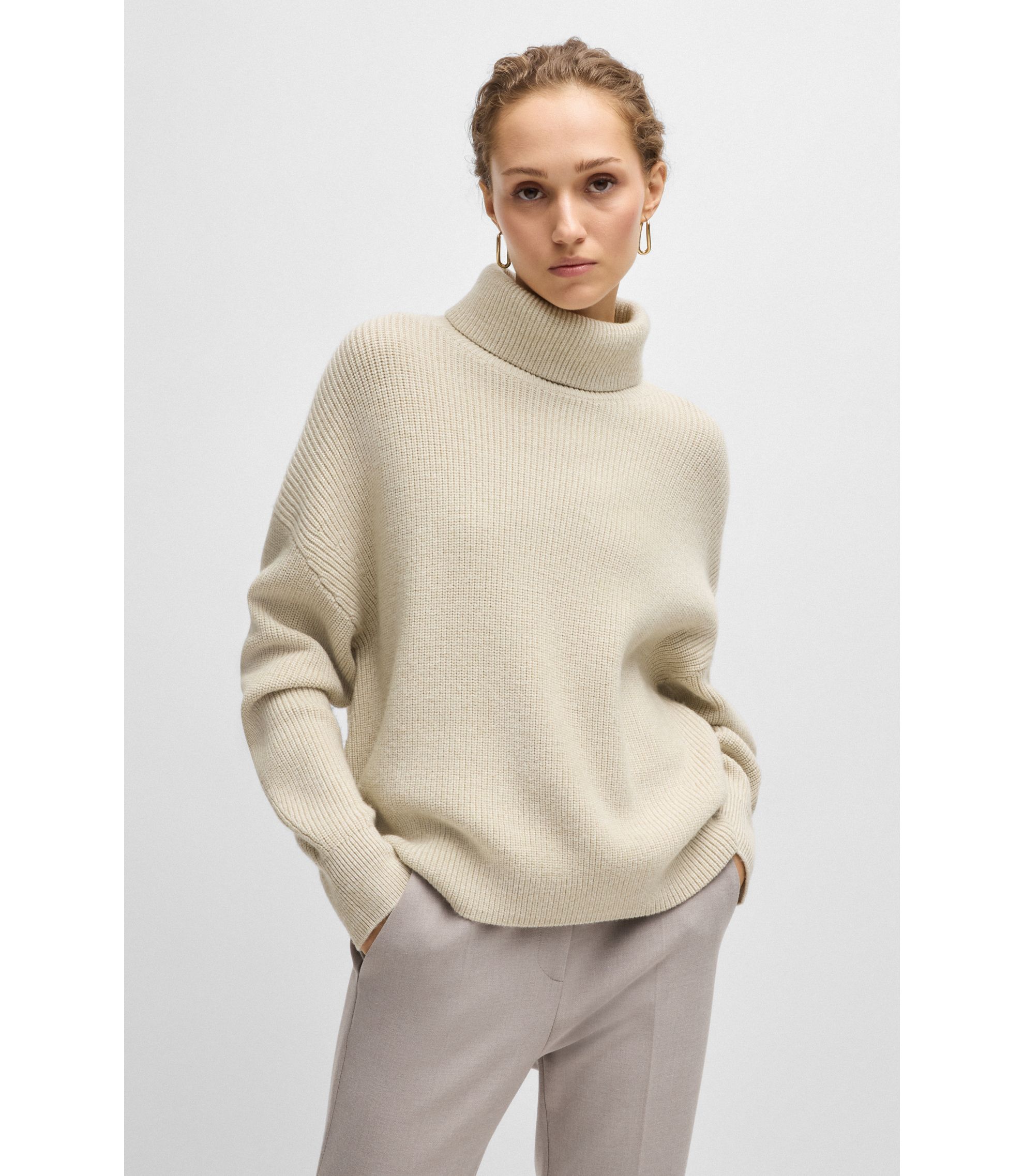 hbna50523730_968_350?wid=1980&