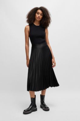 Pliss&eacute; maxi skirt in satin twill, Black