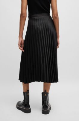 Pliss&eacute; maxi skirt in satin twill, Black