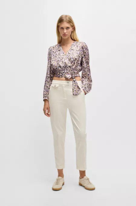Casual trousers in stretch-cotton satin