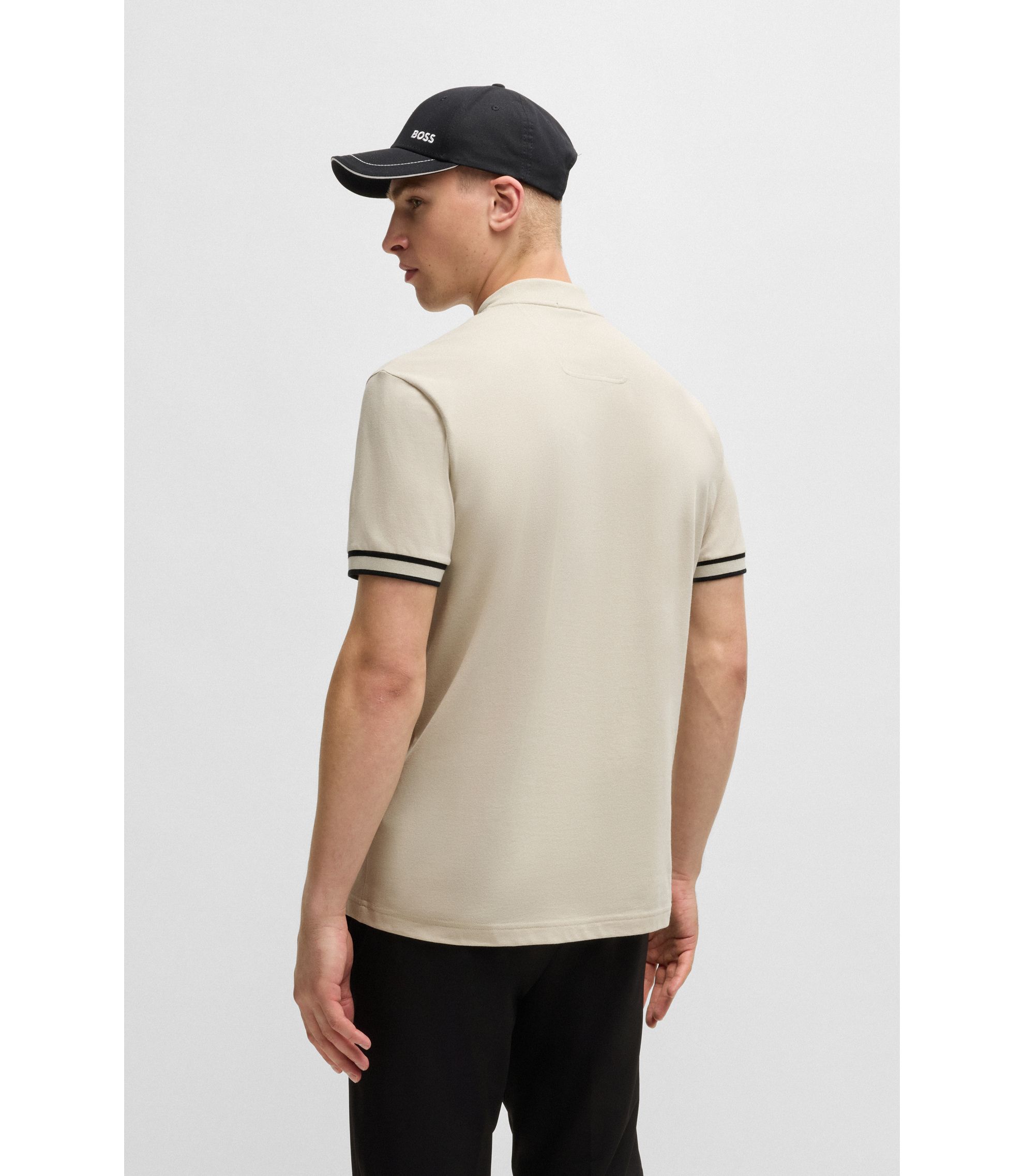 hbna50525147_271_360?wid=1980&