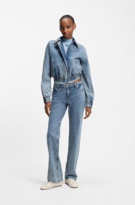 Top de algod&oacute;n el&aacute;stico con logo azul, Celeste