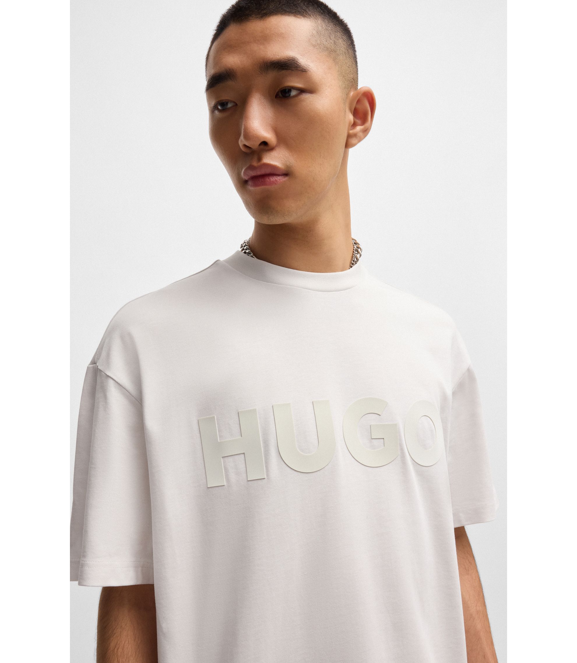 hbna50525765_101_340?wid=1980&