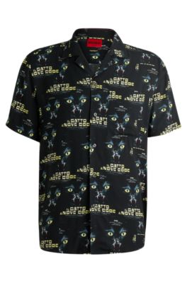Camisa relaxed fit con gr&aacute;ficos de pel&iacute;culas de los 70, Negro