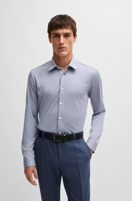 Slim-fit shirt in patterned performance fabric
