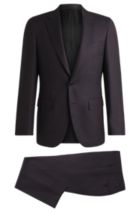 Trajes