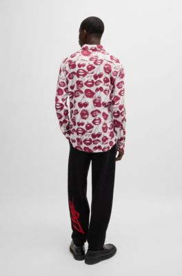 Camisa slim fit con estampado de temporada, Fantas&iacute;a