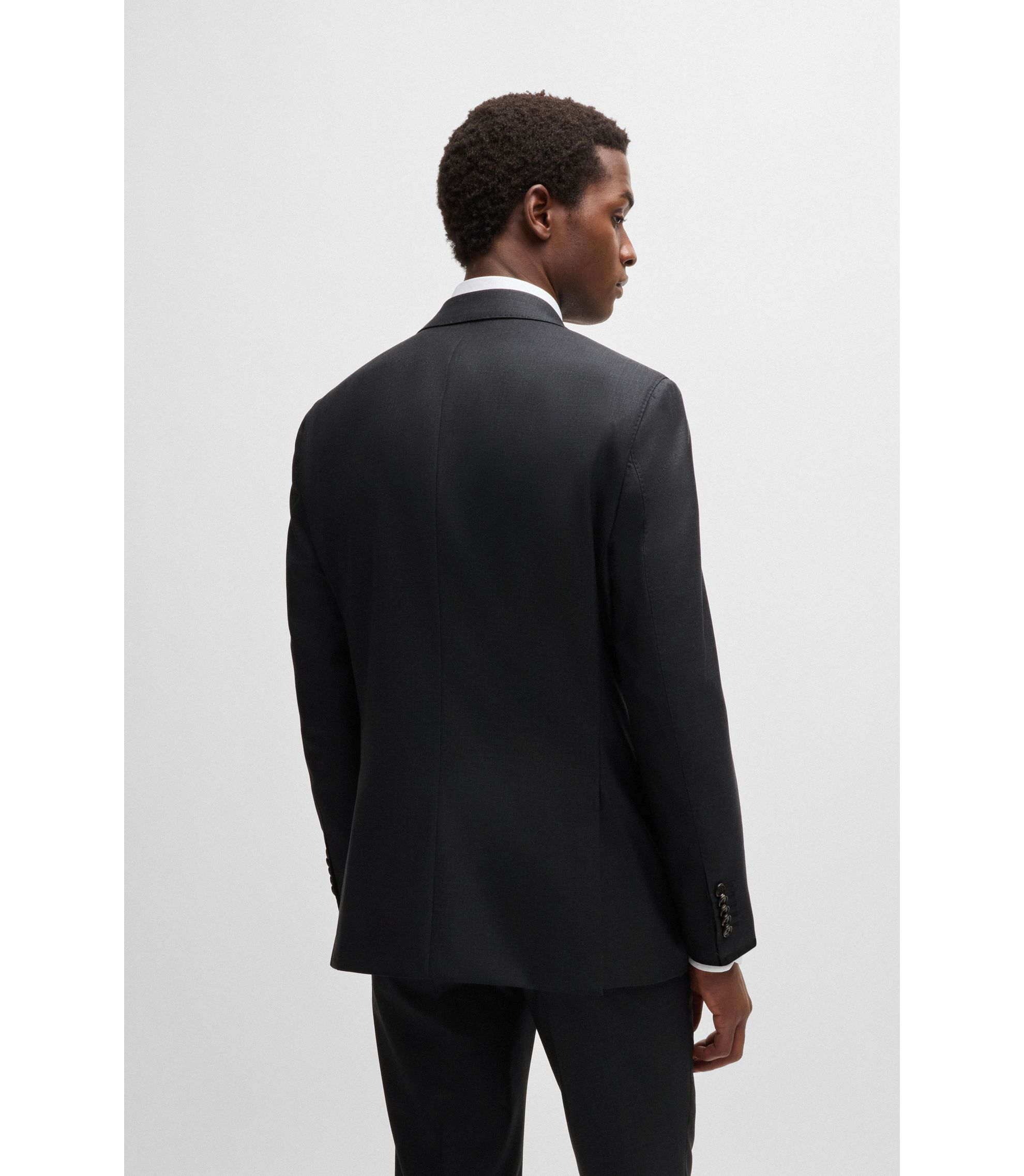 hbna50527880_061_360?wid=1980&