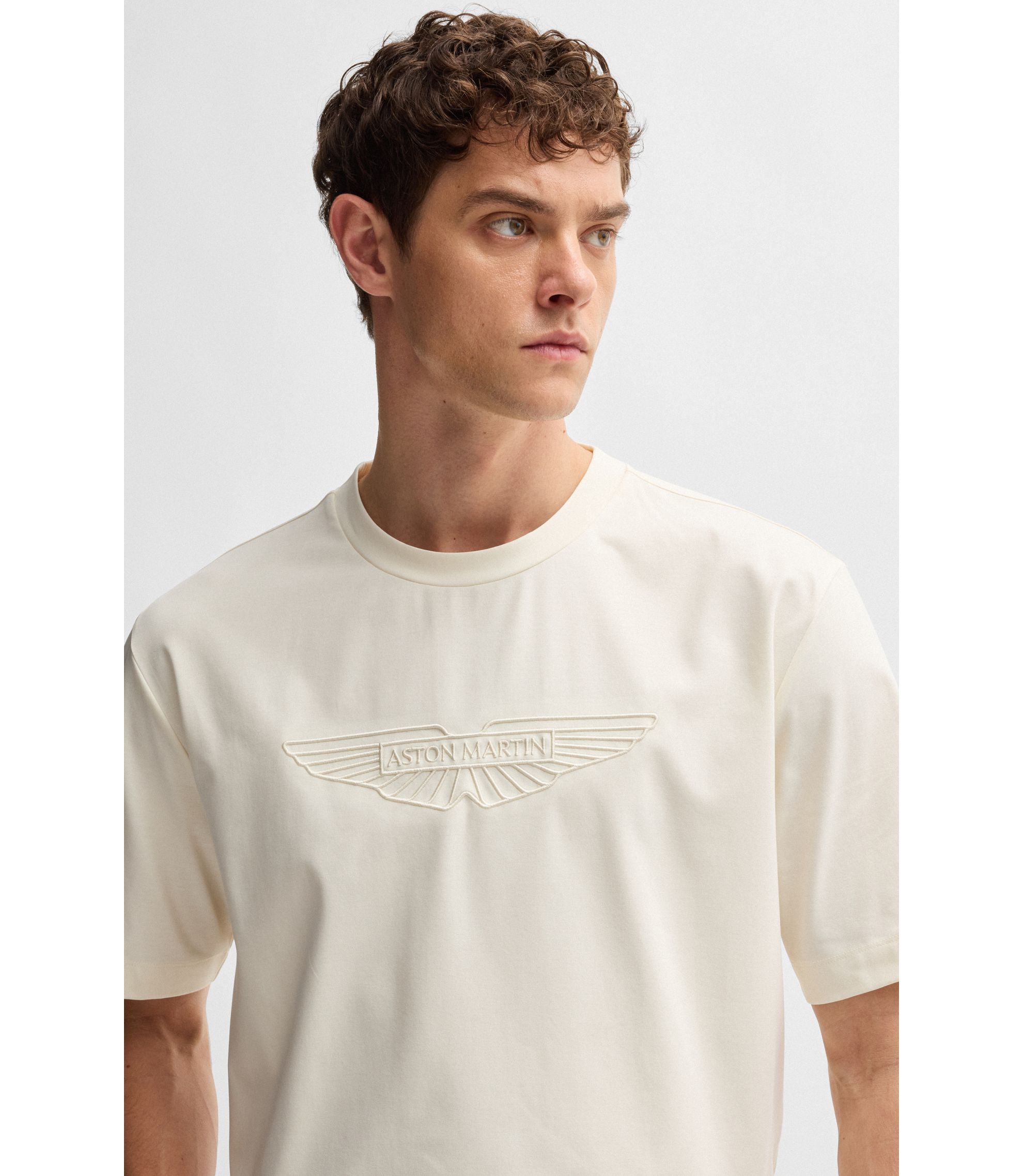 hbna50527936_118_340?wid=1980&