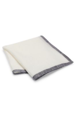 Knitted pocket square in cashmere and silk, Grey