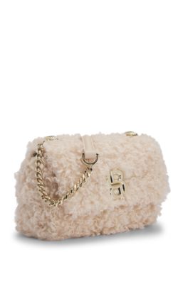 Sac &agrave; bandouli&egrave;re en peluche synth&eacute;tique avec monogramme Double&nbsp;B, Beige clair