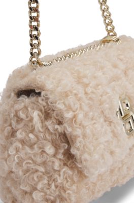 Sac &agrave; bandouli&egrave;re en peluche synth&eacute;tique avec monogramme Double&nbsp;B, Beige clair