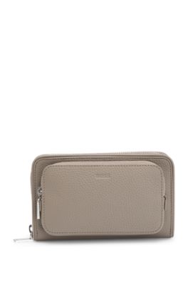Embossed-logo crossbody bag in Italian leather, Light Green