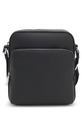 Reporter bag in natural-grain Italian leather, Black