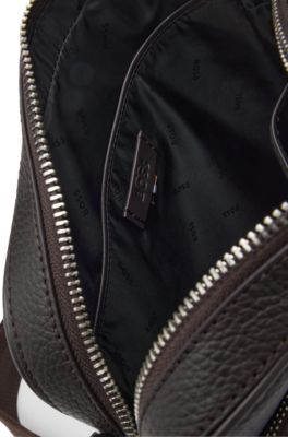 Embossed-logo reporter bag in Italian leather, Dark Brown