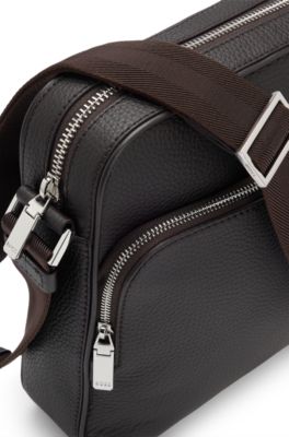 Embossed-logo reporter bag in Italian leather, Dark Brown