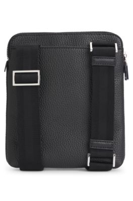 Embossed-logo envelope bag in Italian leather, Black