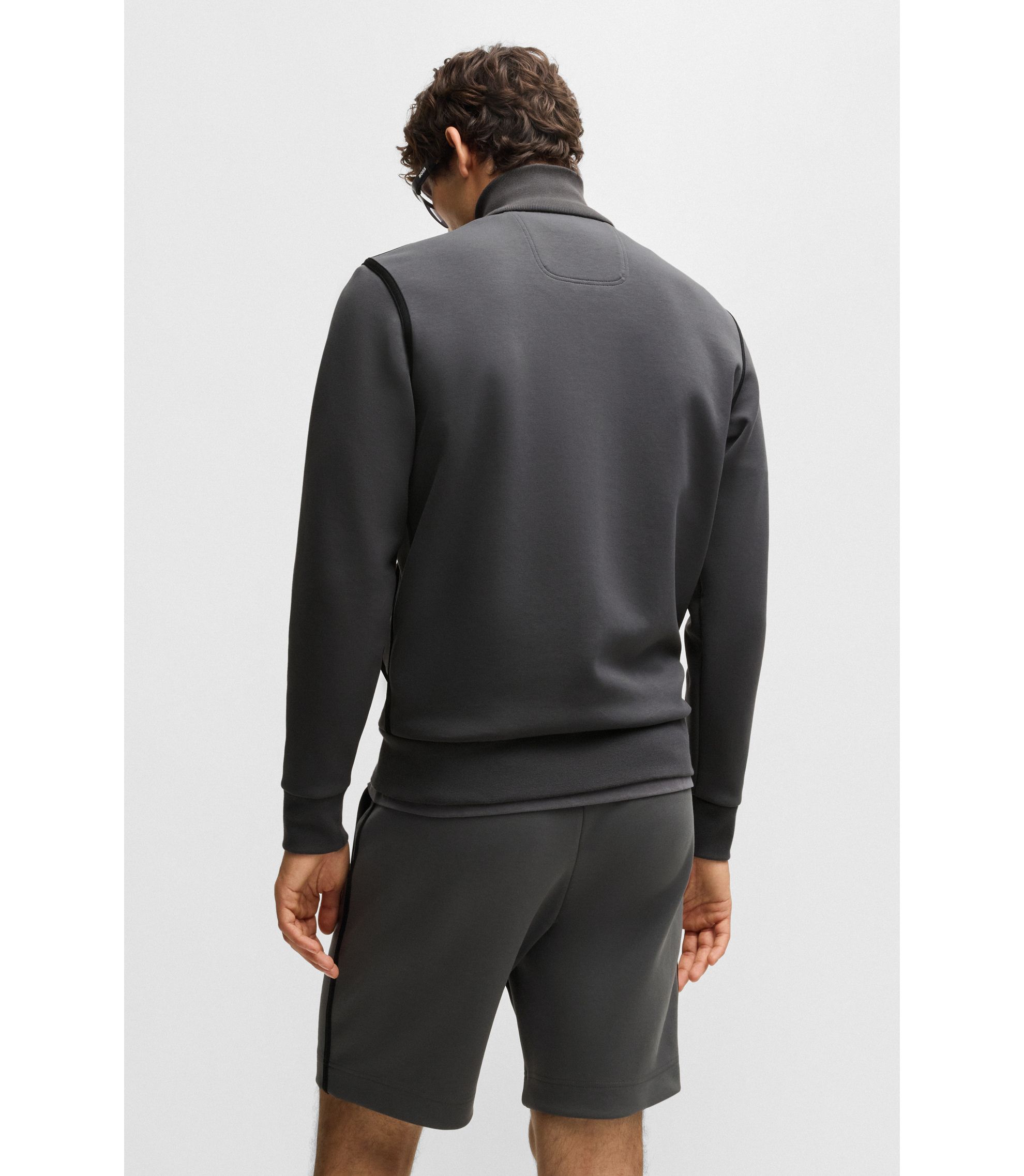 hbna50530036_027_360?wid=1980&