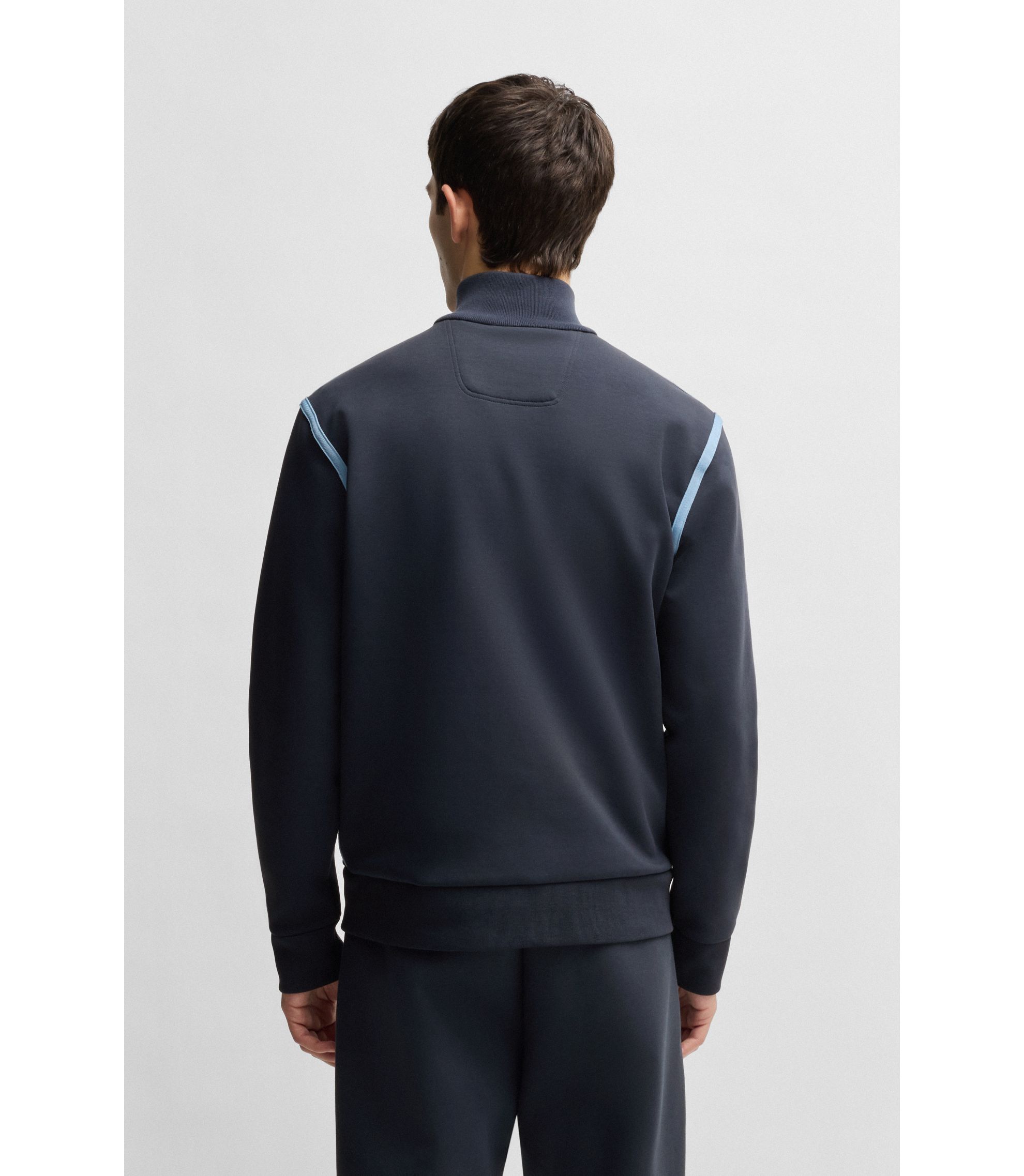 hbna50530036_402_360?wid=1980&